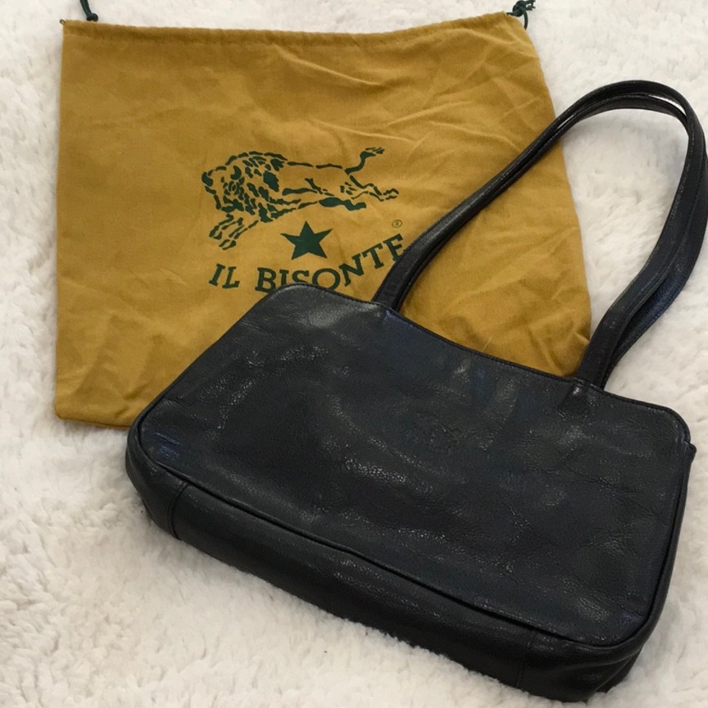 Il Bisonte black handbag